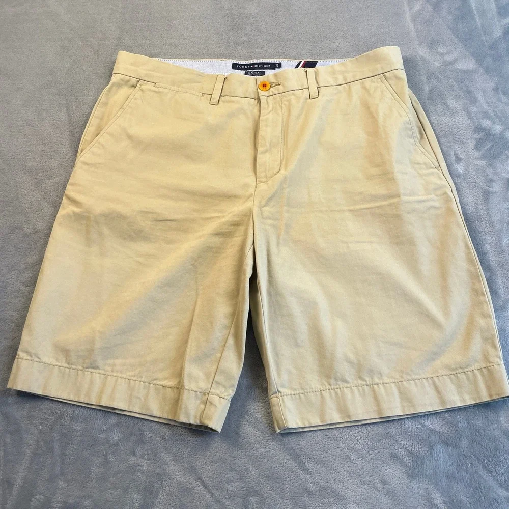 Tommy Hilfiger Mens Classic Fit Chino Shorts Tan Khaki Cotton Size 36 10 Inseam